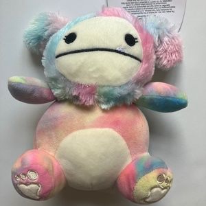 Squeeze me Squishmellow (zaylee)